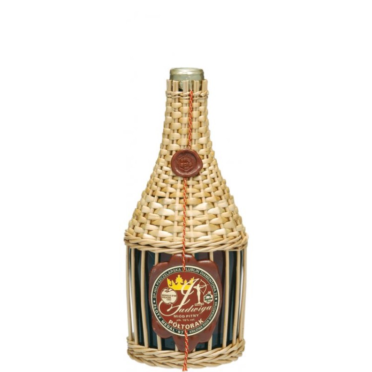 jadwiga-750-ml-w-oplocie.jpg