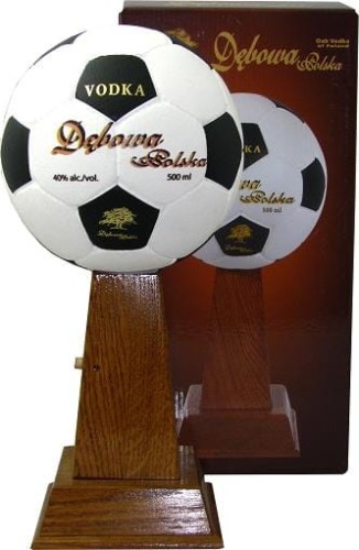 debowa polska puchar pilka.jpg