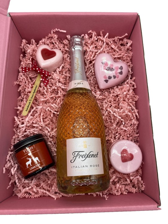 zestaw-z-alkoholem-rozowy-freixenet-rose.jpg