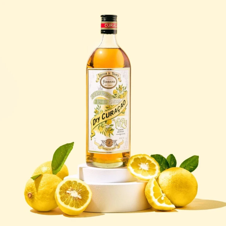 Pierre-Ferrand-Dry-Curacao-Yuzu_0,7La.jpg