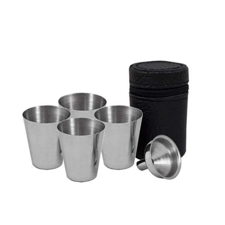 kieliszki-w-etui-4-szt-lejek.jpg